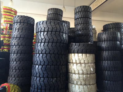 沈陽實心輪胎專賣-沈陽眾慧成機(jī)械設(shè)備銷售提供沈陽實心輪胎專賣的相關(guān)介紹、產(chǎn)品、服務(wù)、圖片、價格沈陽叉車充氣輪胎價格